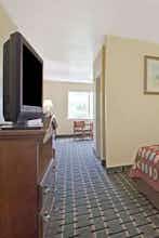 Hotel Super 8 by Wyndham Daytona Beach photo 3