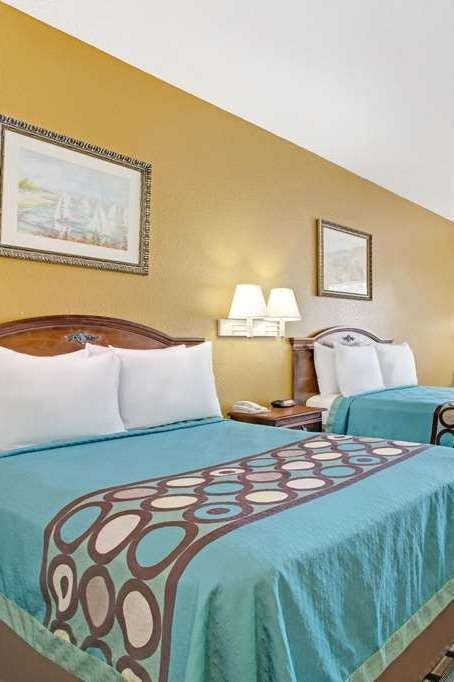 Hotel Super 8 by Wyndham Daytona Beach photo 2