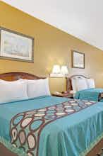 Hotel Super 8 by Wyndham Daytona Beach photo 2