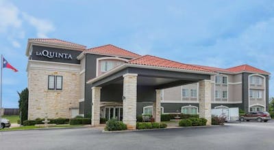 La Quinta Inn & Suites by Wyndham Fredericksburg