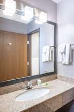 Hotel AmericInn by Wyndham Ankeny/Des Moines photo 3