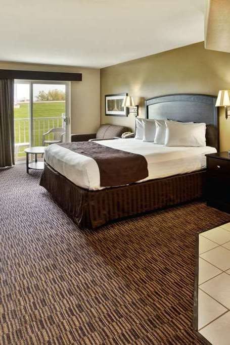 Hotel AmericInn by Wyndham Beaver Dam photo 3