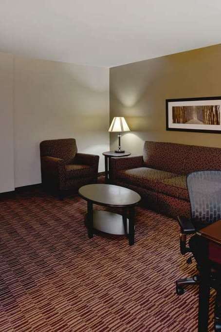 Hotel AmericInn by Wyndham Beaver Dam photo 1