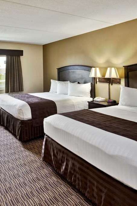 Hotel AmericInn by Wyndham Beaver Dam photo 4