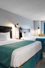 Hotel Ramada by Wyndham Surrey/Langley photo 2