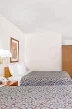 Hotel Days Inn by Wyndham Iron Mountain photo 1