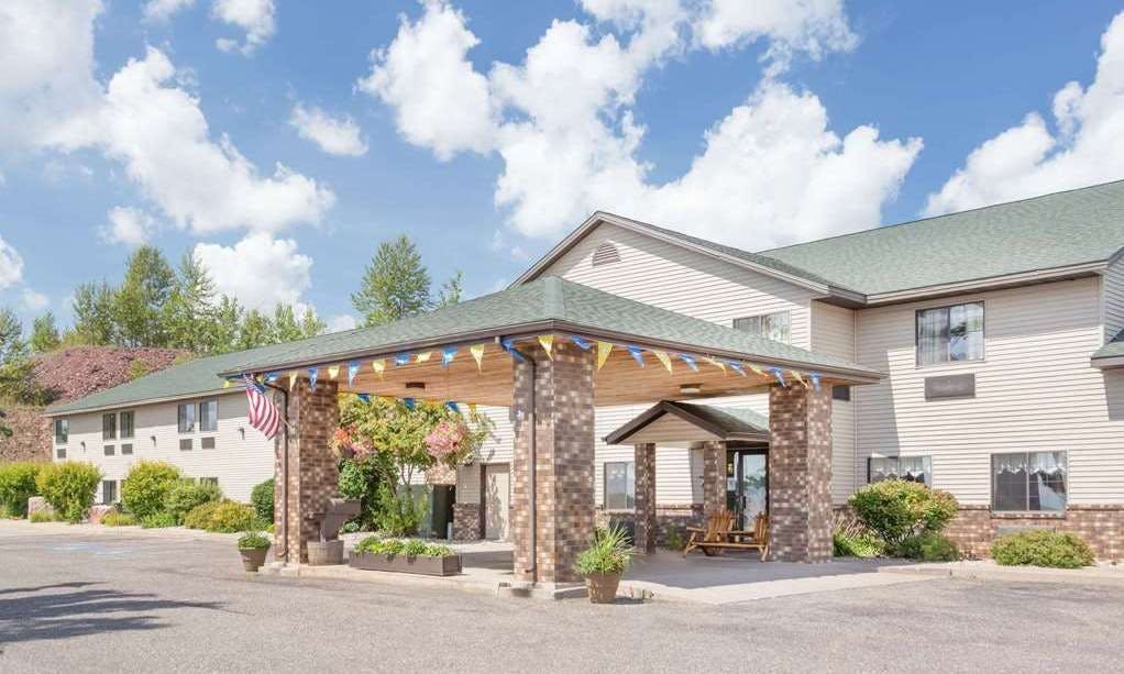 Days Inn by Wyndham Iron Mountain