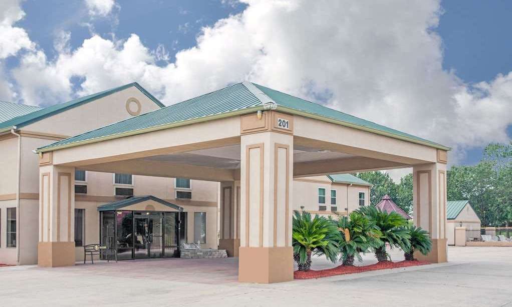 Days Inn by Wyndham Denham Springs-Baton Rouge East