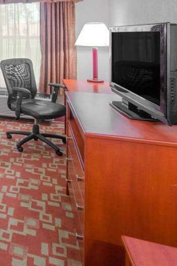 Hotel Days Inn by Wyndham Denham Springs-Baton Rouge East photo 3