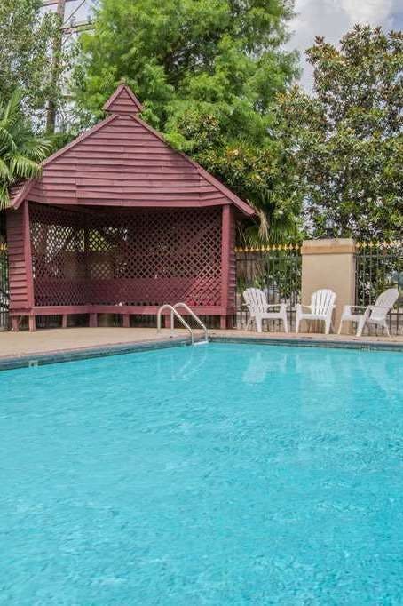 Hotel Days Inn by Wyndham Denham Springs-Baton Rouge East photo 5