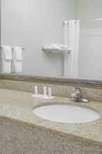 Hotel Days Inn by Wyndham Denham Springs-Baton Rouge East photo 4