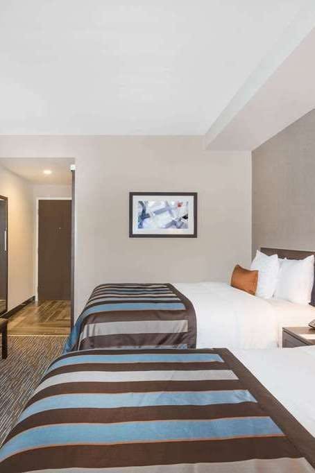 Hotel Wingate by Wyndham Miami Airport photo 2