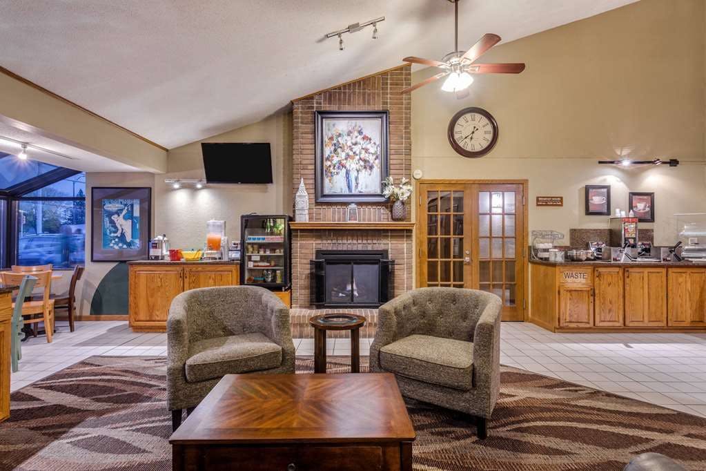 Hotel AmericInn NRichmond photo 5