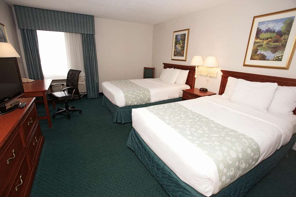 Hotel La Quinta Inn & Suites by Wyndham Chicago Gurnee photo 5