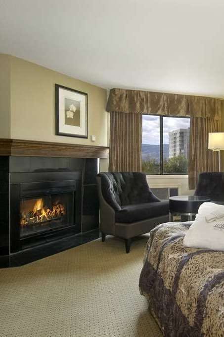 Hotel Ramada Kelowna Conf Centre photo 3