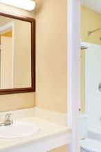 Hotel Super 8 Defuniak Springs photo 4