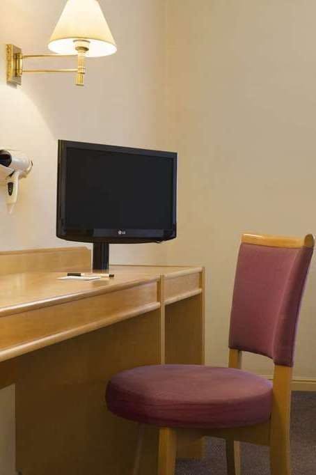 Hotel Days Inn by Wyndham Taunton photo 3