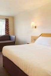 Hotel Days Inn by Wyndham Taunton photo 1