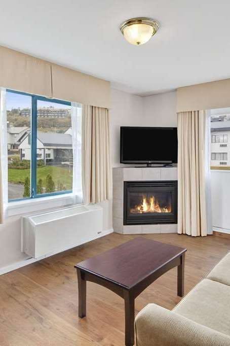 Hotel Days Inn by Wyndham Kamloops BC photo 3