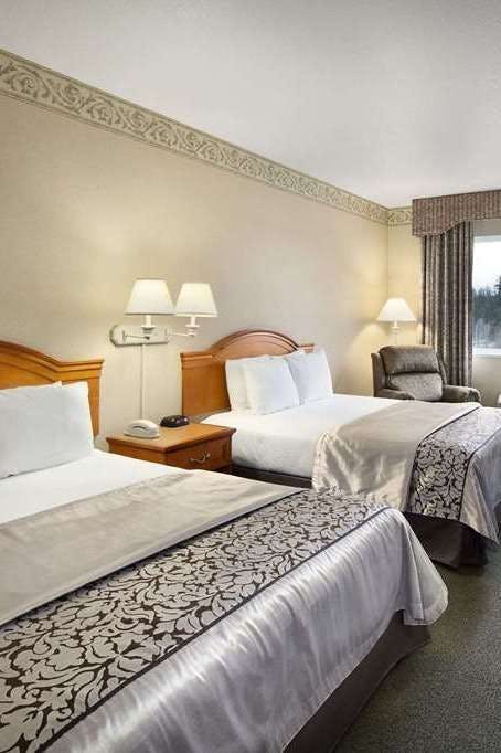 Hotel Ramada by Wyndham Olympia photo 2