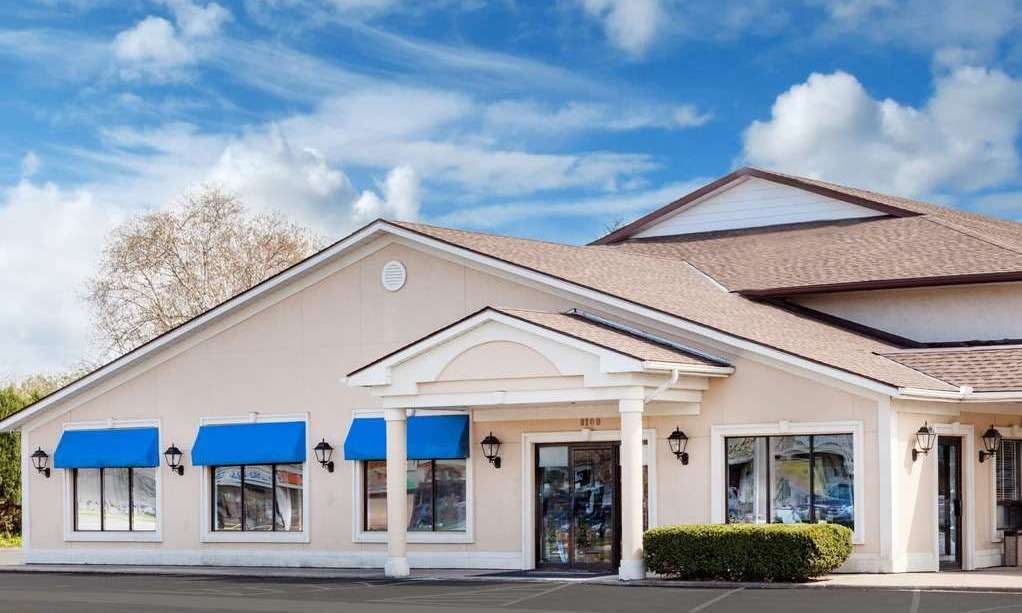 Howard Johnson by Wyndham Niagara Falls