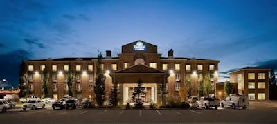 Days Inn And Suites Strathmore