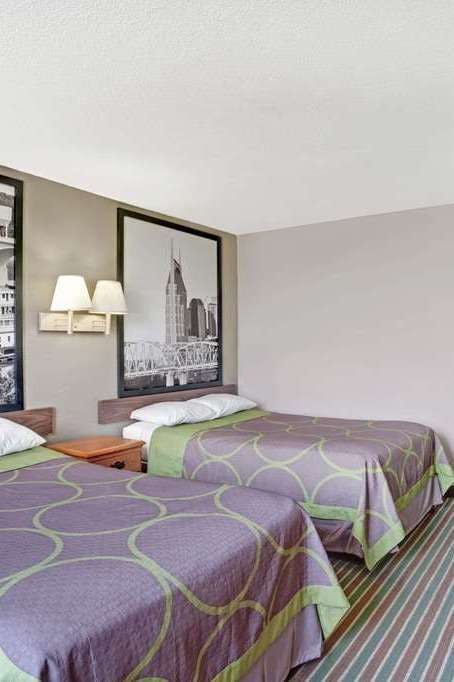 Hotel Super 8 by Wyndham Nashville/ Dntn/ Opryland Area photo 2