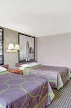 Hotel Super 8 by Wyndham Nashville/ Dntn/ Opryland Area photo 2