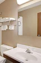 Hotel Super 8 by Wyndham Nashville/ Dntn/ Opryland Area photo 4