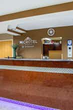 Hotel Microtel Charleston WV photo 4