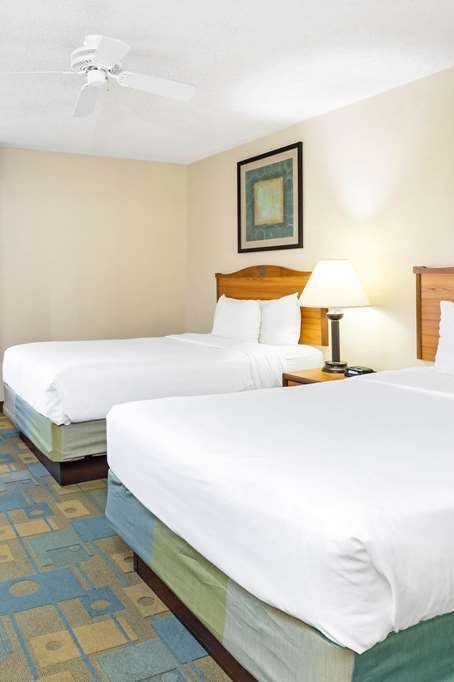 Hotel La Quinta Inn & Suites by Wyndham El Paso East photo 2