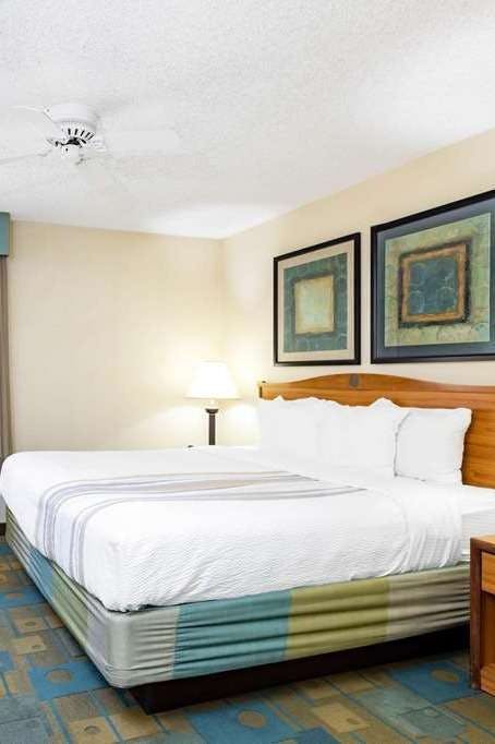 Hotel La Quinta Inn & Suites by Wyndham El Paso East photo 1