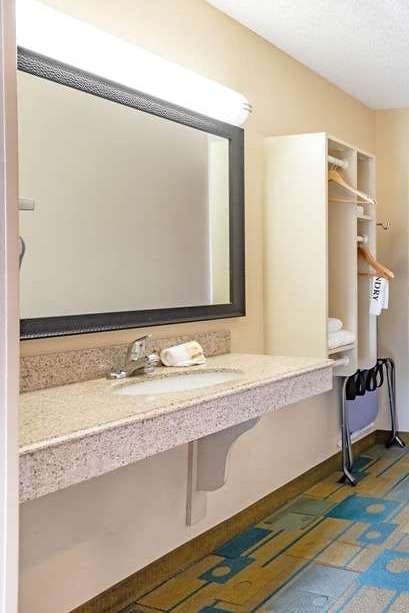 Hotel La Quinta Inn & Suites by Wyndham El Paso East photo 5