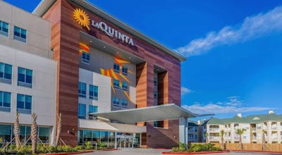 La Quinta Inn & Suites by Wyndham Galveston West Seawall