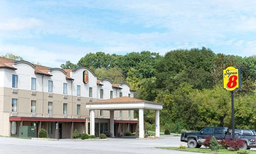 Super 8 by Wyndham Beaver Falls