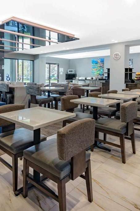 Hotel Wingate by Wyndham Tinley Park photo 4