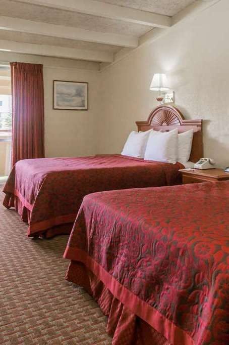 Hotel Days Inn by Wyndham Ocala North photo 2