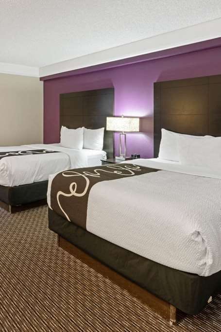 Hotel La Quinta Inn & Suites by Wyndham Phoenix Scottsdale photo 3