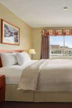 Hotel Days Inn by Wyndham Vancouver Airport photo 1