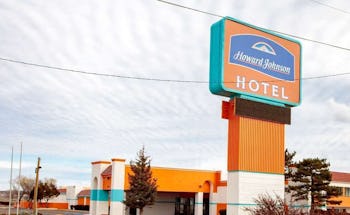 Howard Johnson by Wyndham Gallup