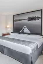 Hotel Super 8 Guelph photo 1