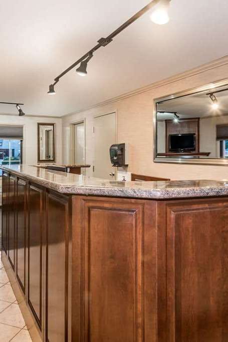 Hotel Super 8 by Wyndham Guelph photo 4