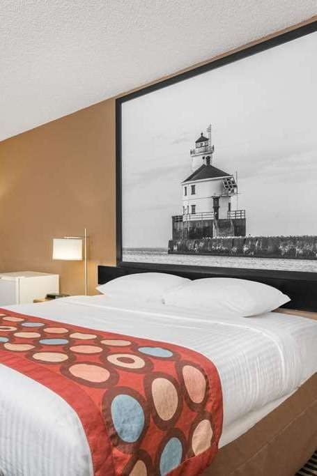 Hotel Super 8 by Wyndham Wausau photo 1