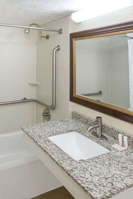 Hotel Days Inn by Wyndham Little Rock/Medical Center photo 5