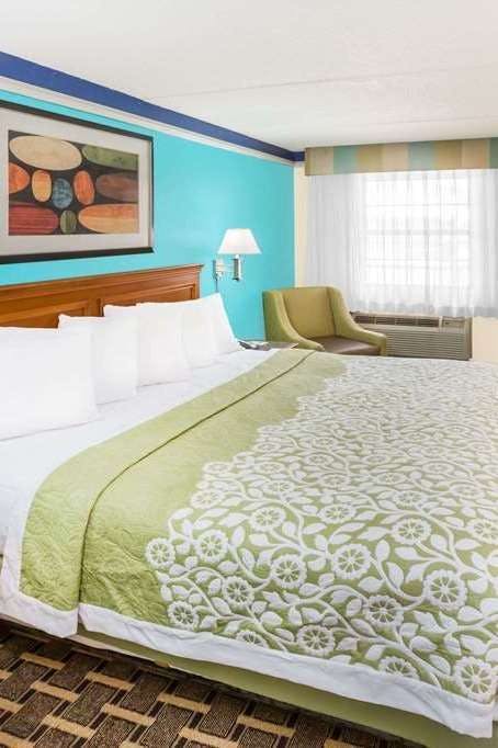 Hotel Days Inn by Wyndham Little Rock/Medical Center photo 2