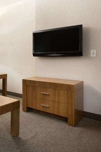 Hotel Days Inn by Wyndham Calgary Airport photo 3