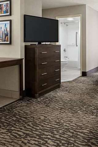 Hotel La Quinta Inn & Suites by Wyndham Newark - Elkton photo 5