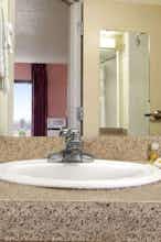 Hotel Days Inn Suites Cedar Rapids photo 4