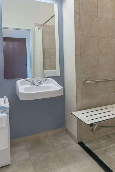 Hotel Days Inn Minot photo 3