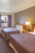 Hotel Travelodge by Wyndham Santa Rosa Wine Country photo 2